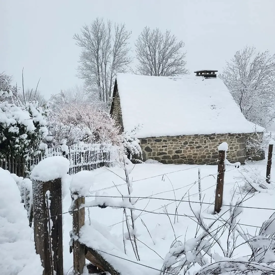 Le Mas De Rigoulac Gite Le Four Bouyssounouse Nyaraló